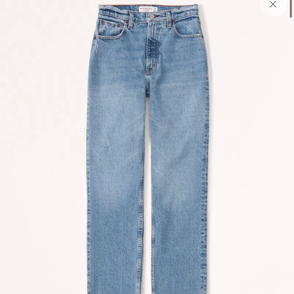 Abercrombie Curve Love Ultra High Rise 90s Straight Jean